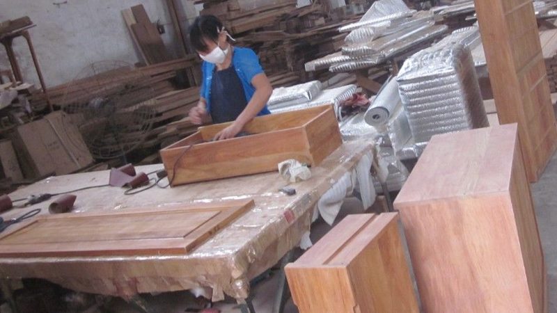 锁扣地板耐磨层标准：揭秘锁扣与耐磨的秘密
