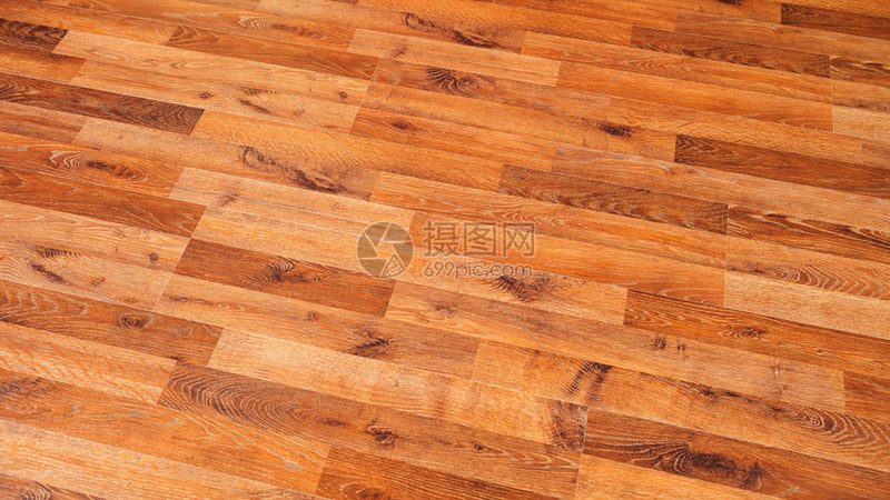 水性地板与油性地板：批发商与厂家的差异解析